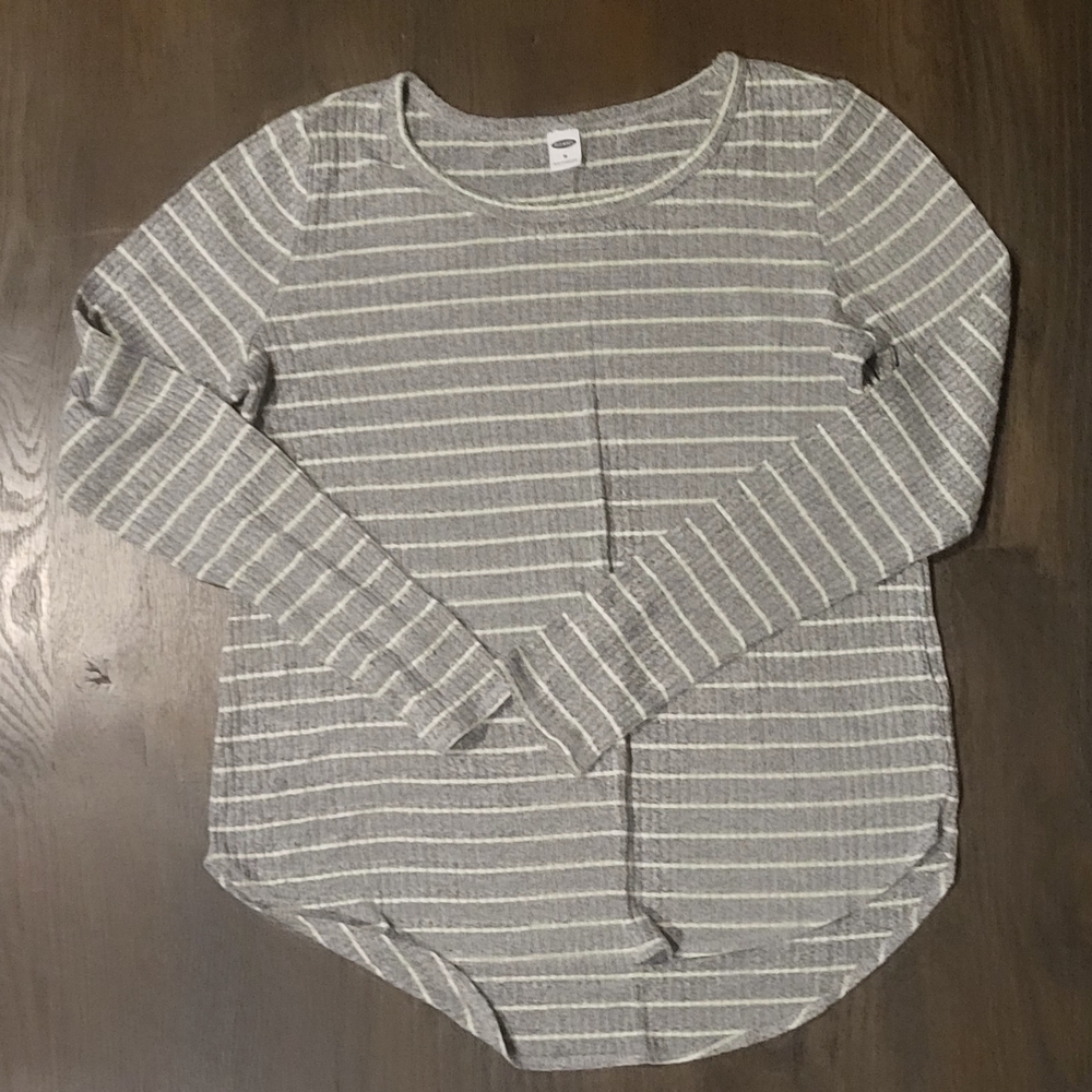 Old Navy Gray and White Striped Long Sleeve Tee